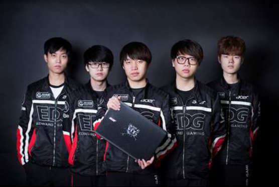 球队庆祝胜 球队庆祝胜