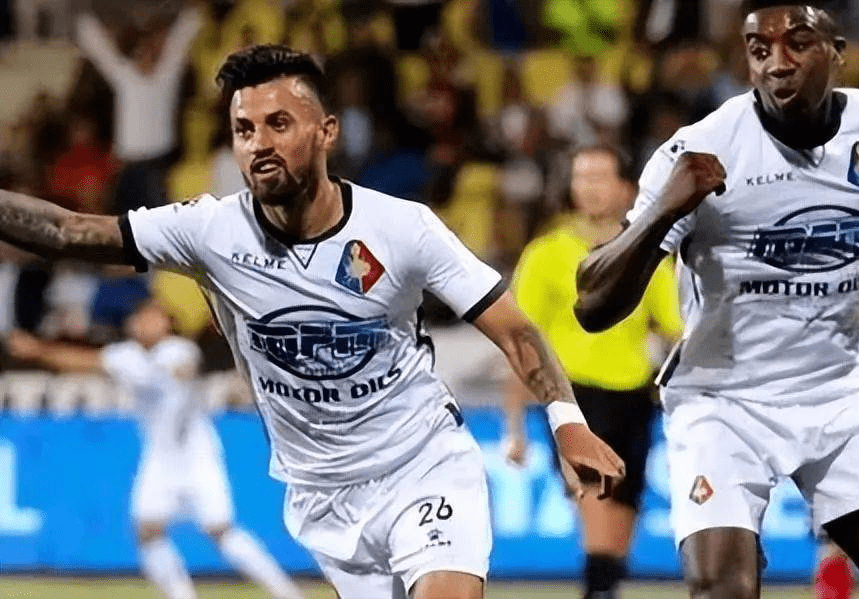 战术上进行 战术上进行