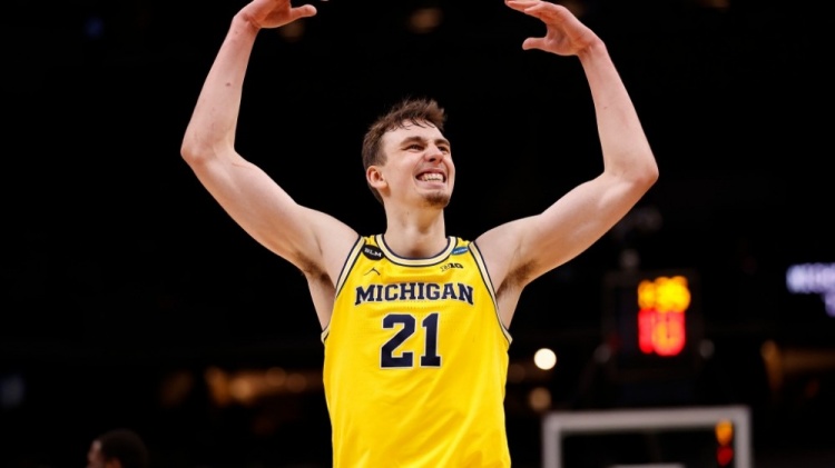 的连招逼出 的连招逼出