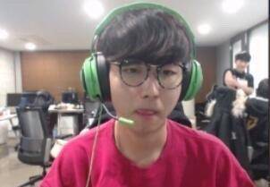 钟大龙前的 钟大龙前的